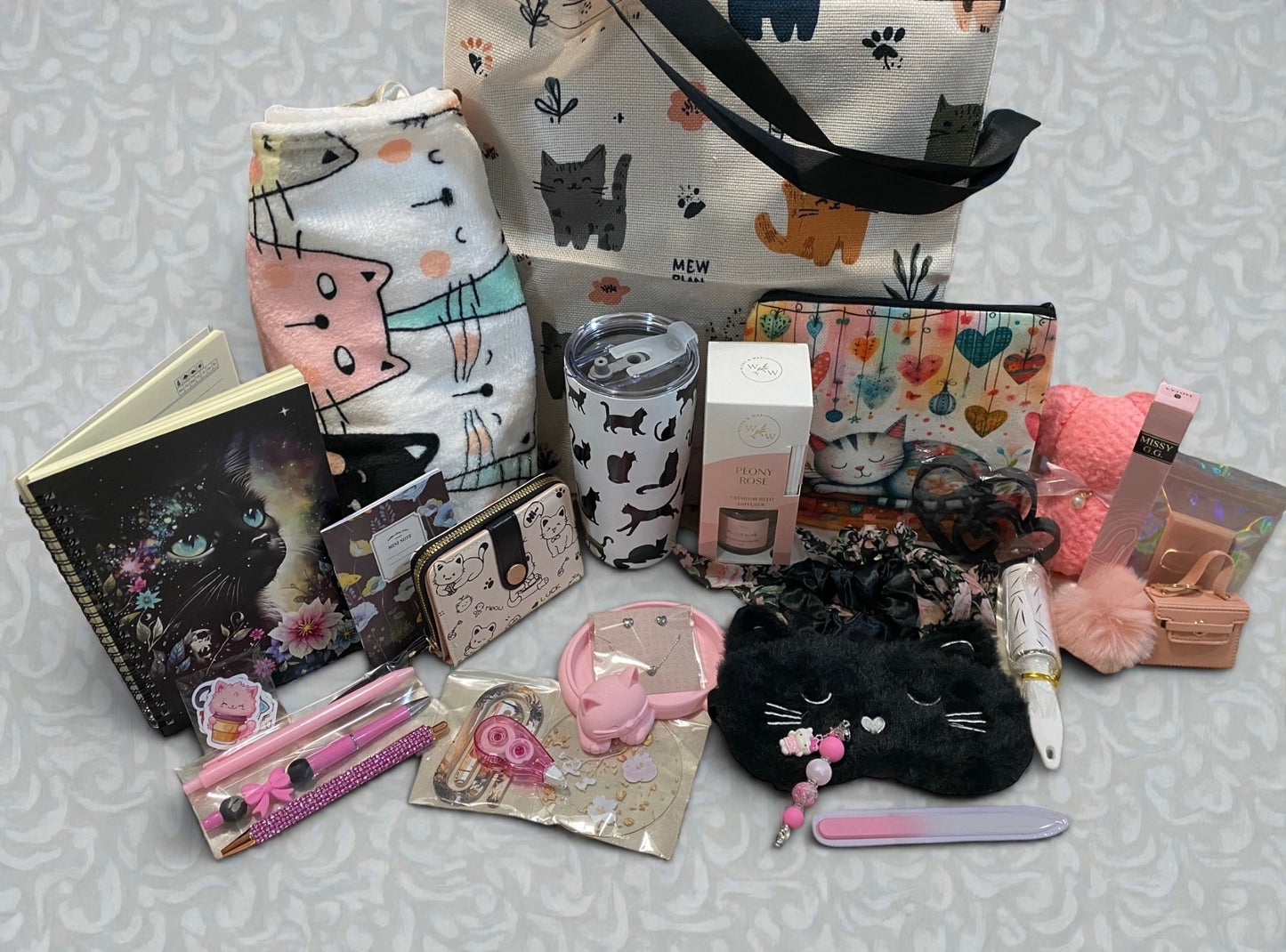 Curious Cats Gift Box 🐈‍⬛